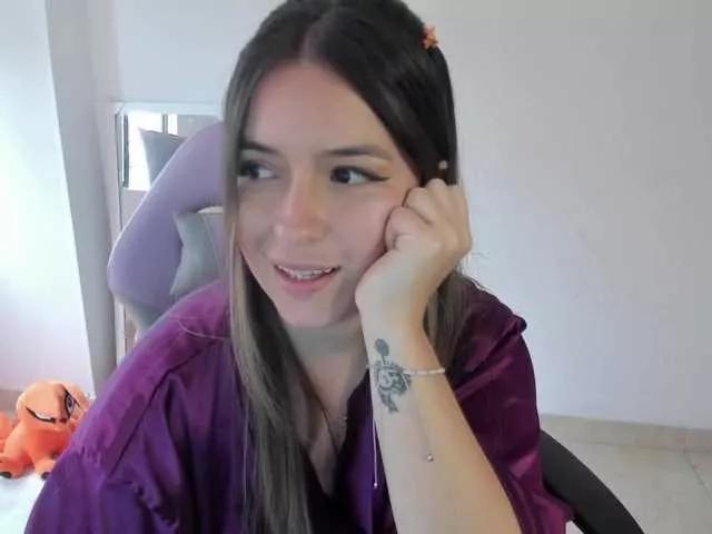littleDanni from BongaCams