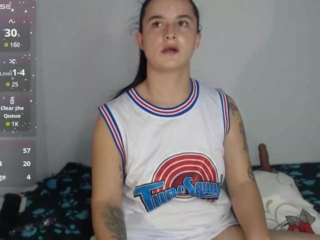 littleemma-777 from BongaCams