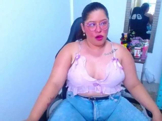 LittleFlower1 from BongaCams