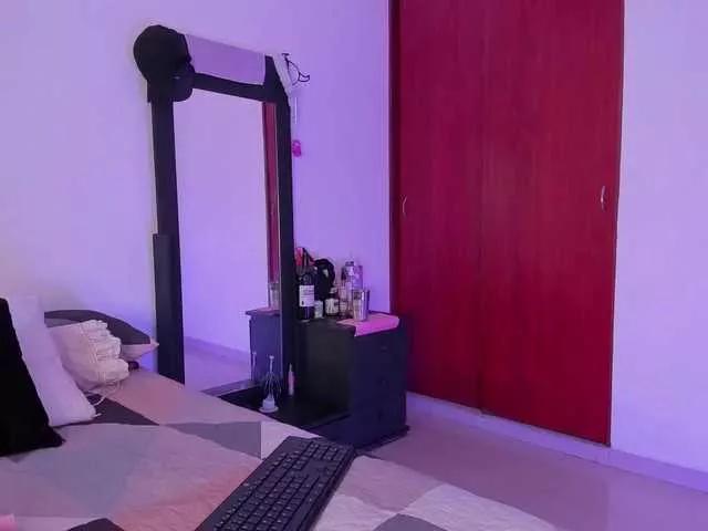littlekayla from BongaCams