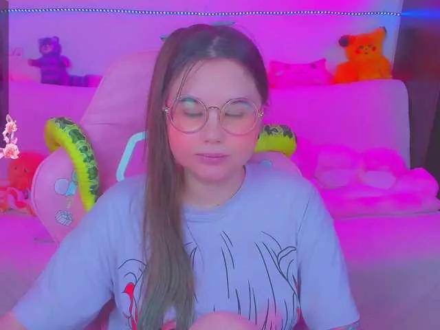 LittleKitsune from BongaCams