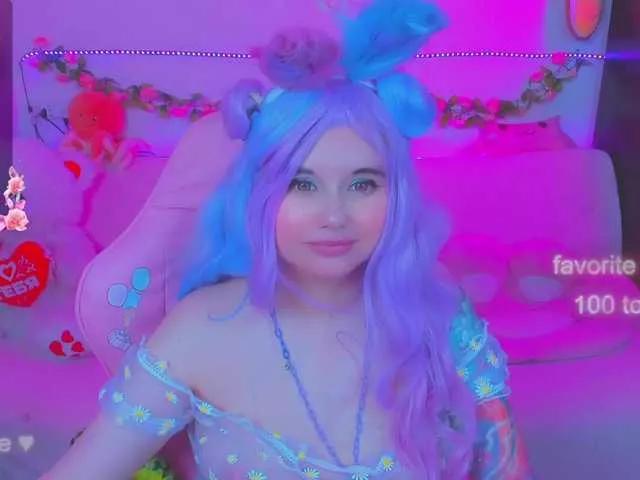 LittleKitsune from BongaCams