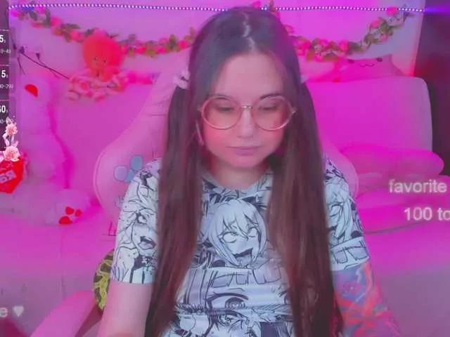 LittleKitsune from BongaCams