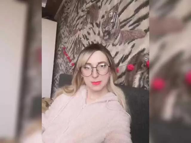 LizBetty webcams show profile image 