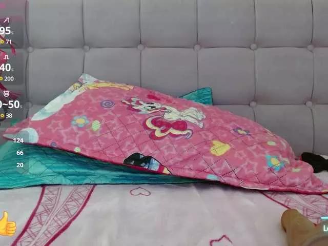 Lola-wish from BongaCams