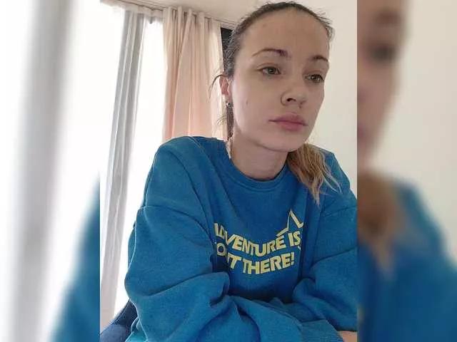 Lola3000 from BongaCams