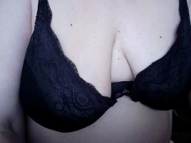LOLA88888 from BongaCams