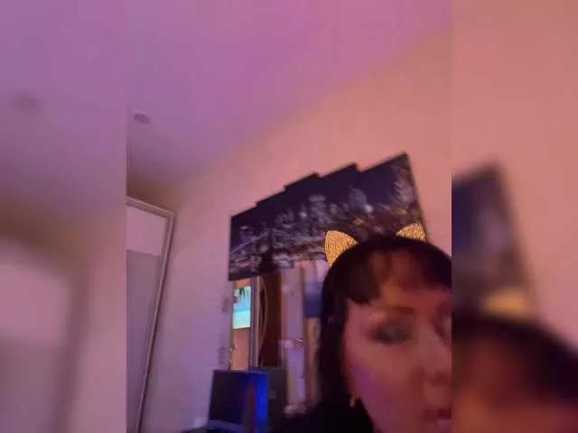 Lolaley13 webcams show profile image 