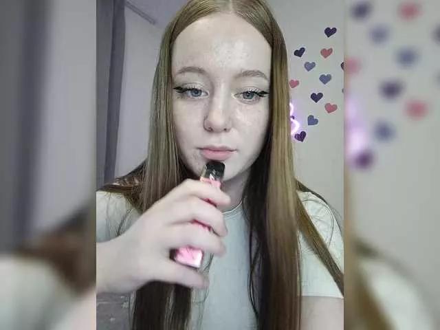 LolaMin from BongaCams