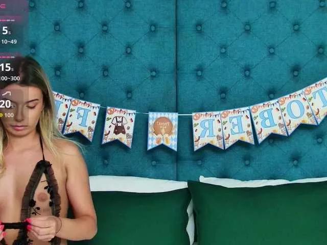 LollyShine from BongaCams