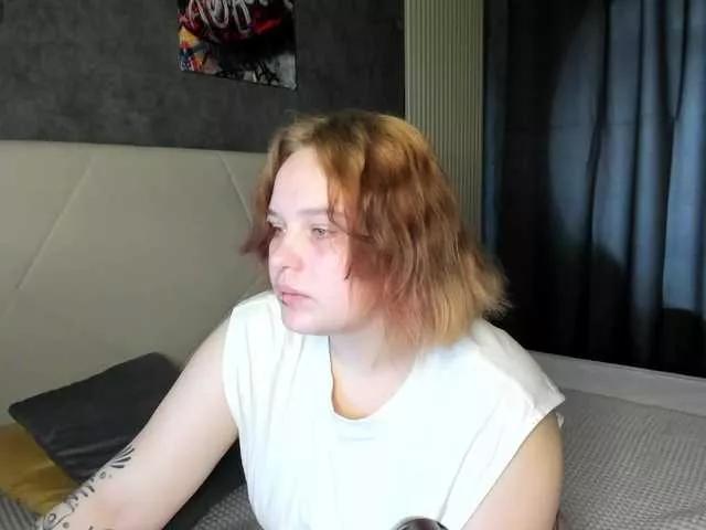 Looly-Rise from BongaCams