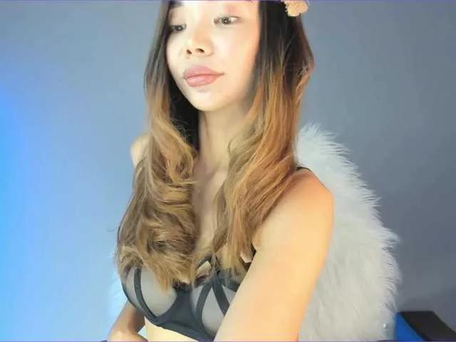 LunaKim99 webcams show profile image 