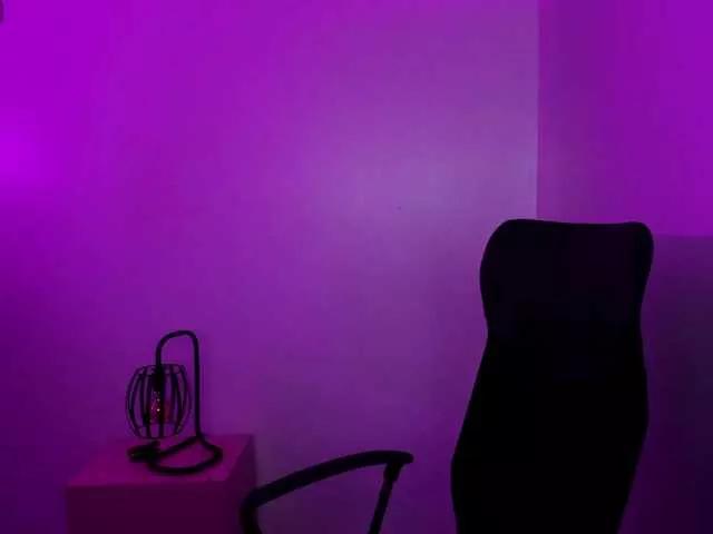 LunnaStarr from BongaCams