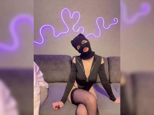 luxurycoup from BongaCams