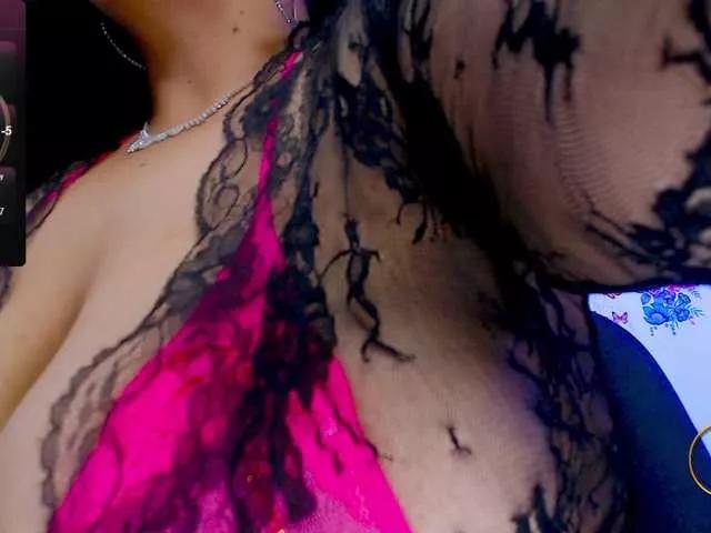 lyalatin4 from BongaCams