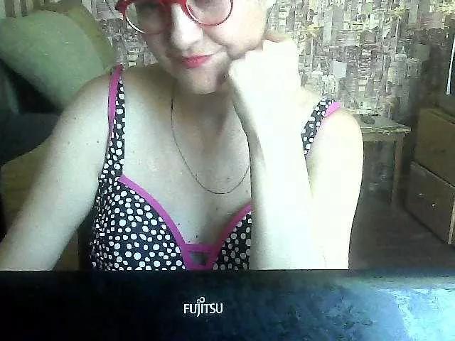 LynnYana from BongaCams