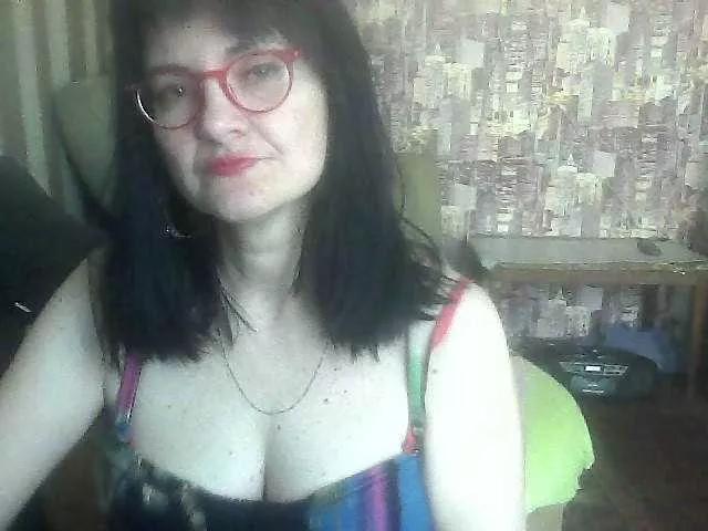 LynnYana from BongaCams