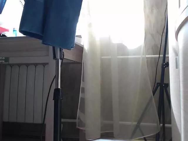 madamss12 from BongaCams