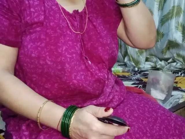 mahamaja from BongaCams
