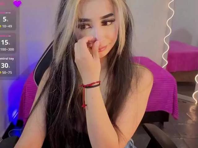 Malory-tay webcams show profile image 