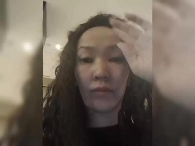 Manamy from BongaCams