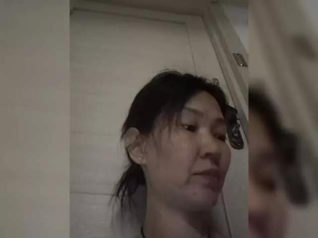 Manamy from BongaCams