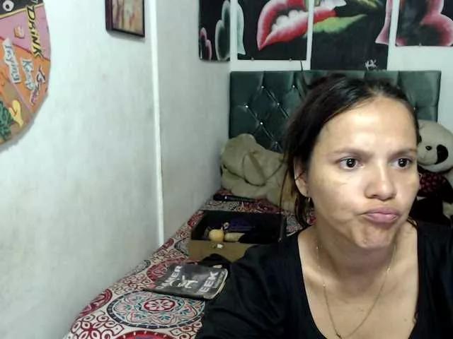 Manazahot99 from BongaCams