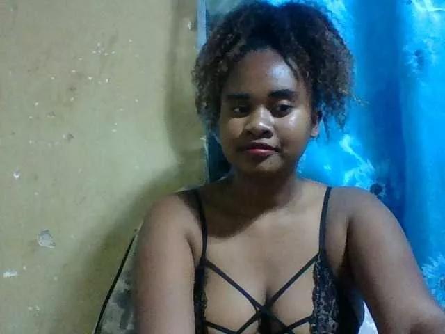 Marie121 webcams show profile image 