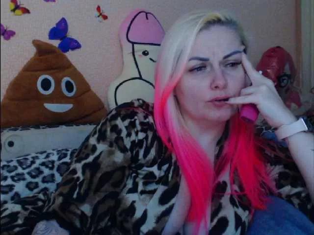 melek-7250 from BongaCams