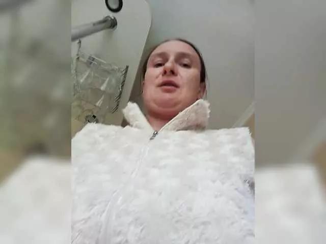 mellannie8 from BongaCams