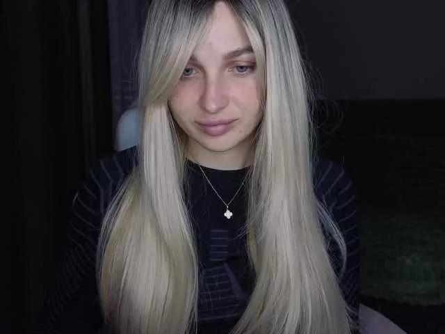 MellicaX from BongaCams