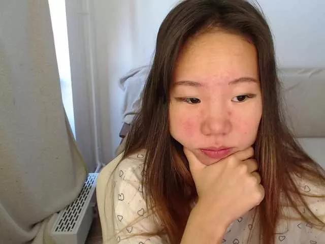Mellobal from BongaCams