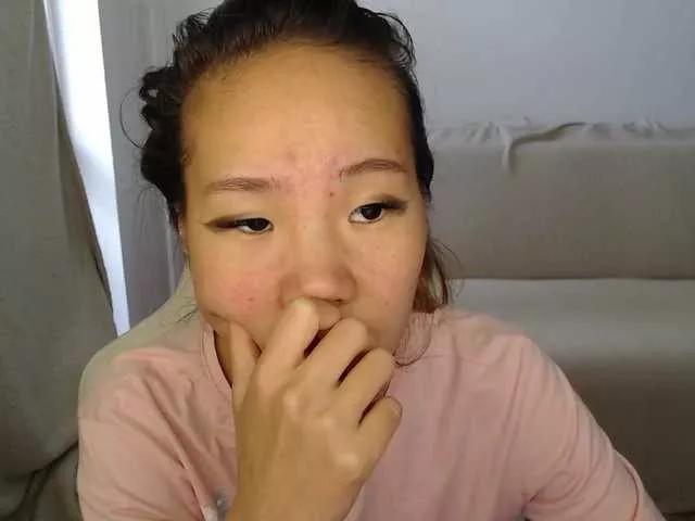 Mellobal from BongaCams