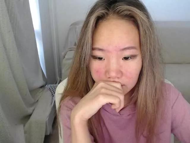 Mellobal from BongaCams