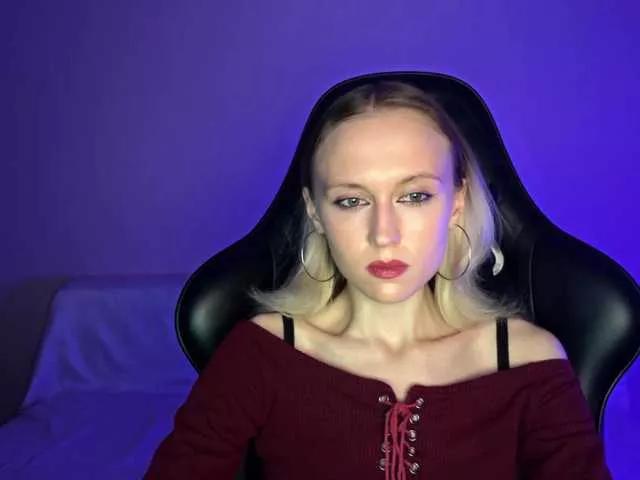 Mencia webcams show profile image 