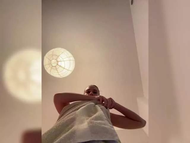 merrybaby from BongaCams