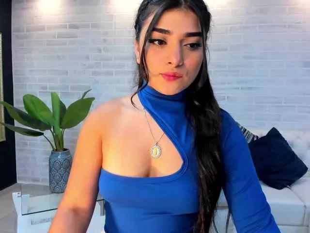 MiaaDavis from BongaCams