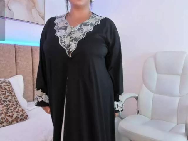 Miahkumar- webcams show profile image 