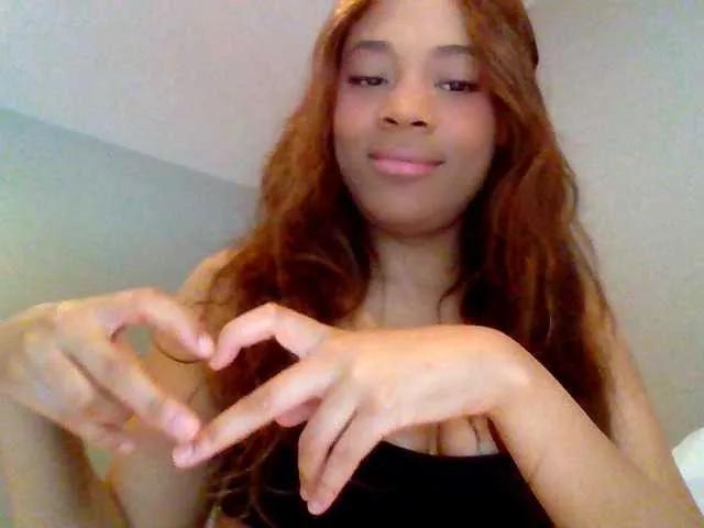 MiaMuffn from BongaCams