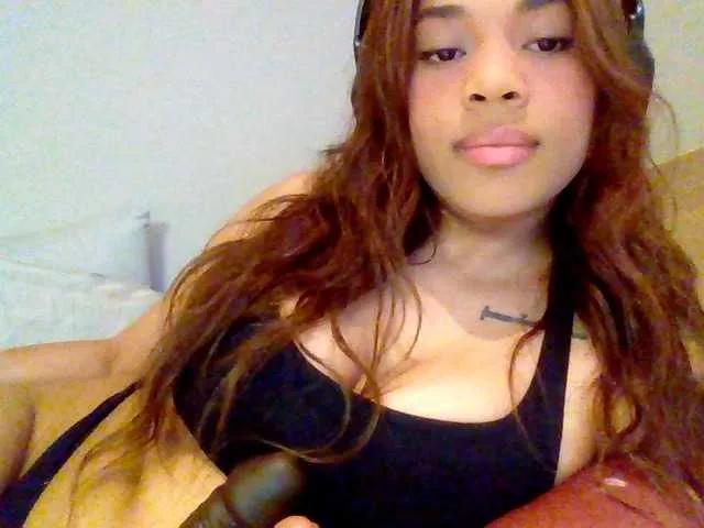MiaMuffn from BongaCams