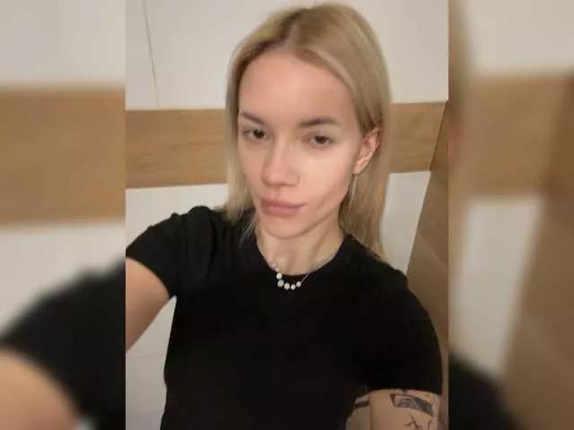 Millashaa from BongaCams