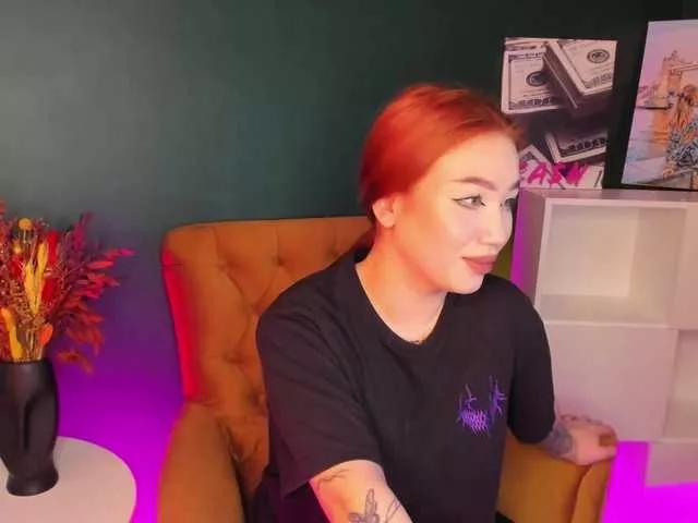 MinnieWest from BongaCams
