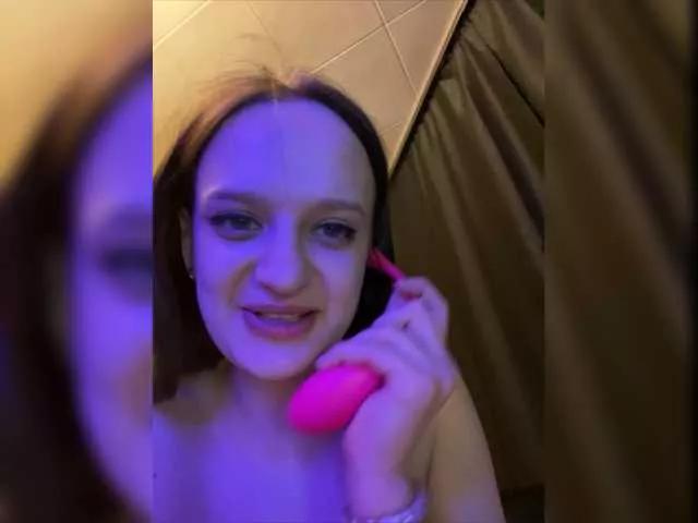 Mirridaa from BongaCams