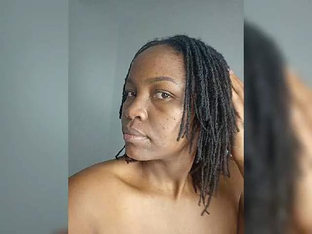 Miss-Atlai from BongaCams