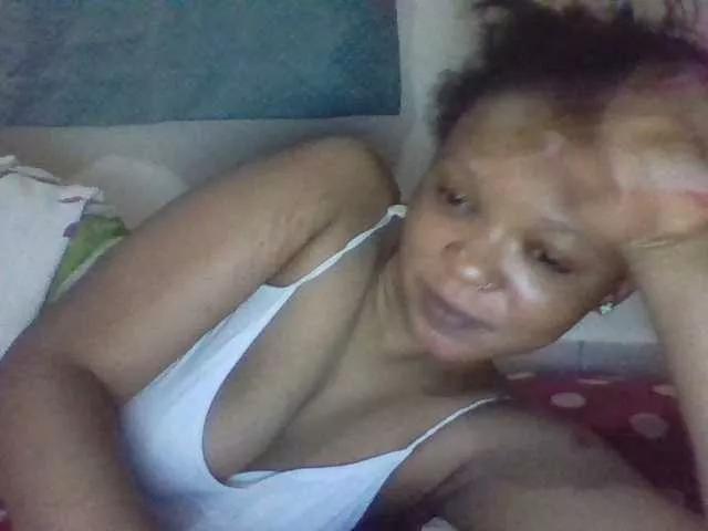Miss-riri from BongaCams