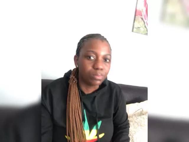 MissCocoaB from BongaCams