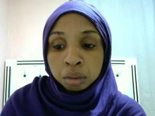 misskatrinah002 from BongaCams