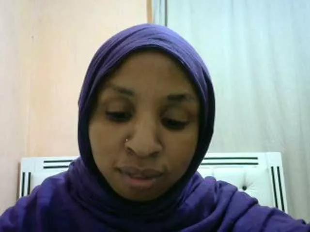 misskatrinah002 from BongaCams