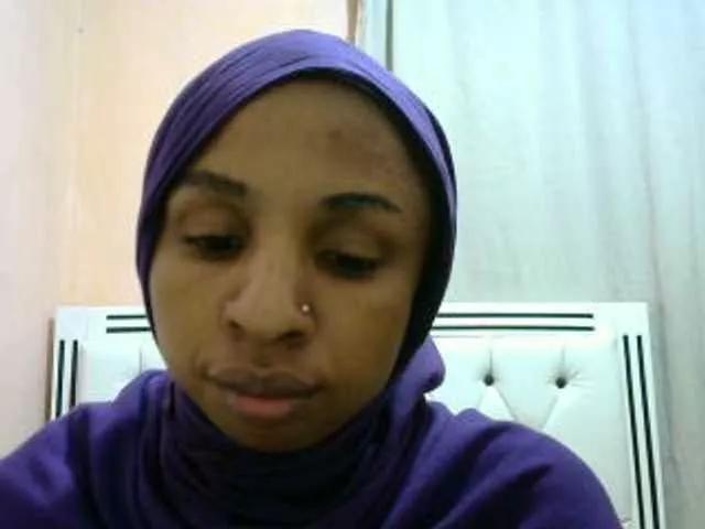 misskatrinah002 from BongaCams