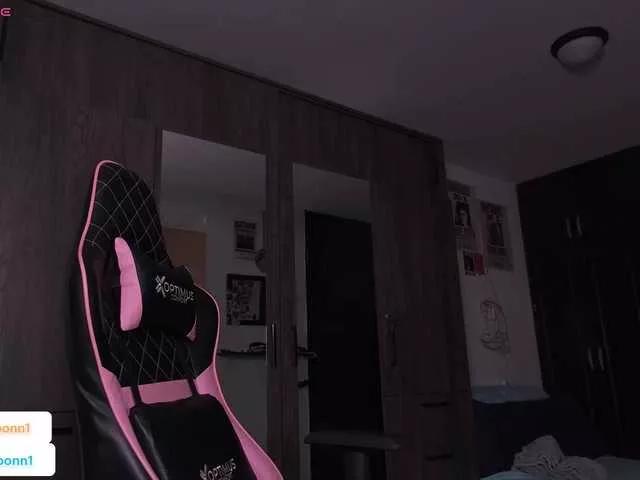 MissMoonn from BongaCams